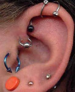 ear Piercing picture